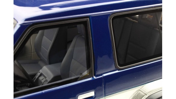 Nissan Patrol GR Blue TH1 & Silver KJ1 1992