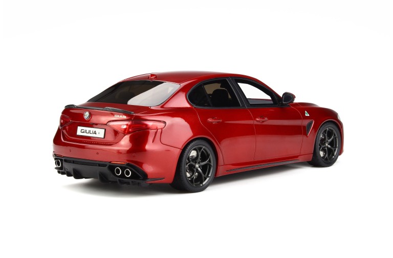 Alfa Romeo Giulia Quadrifoglio Rosso Competizione 2016