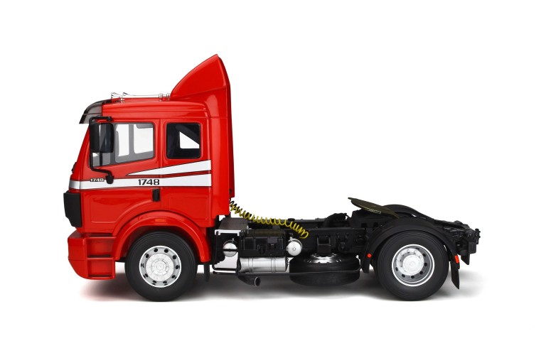 Mercedes-Benz SK 1748 Glutrot 1990