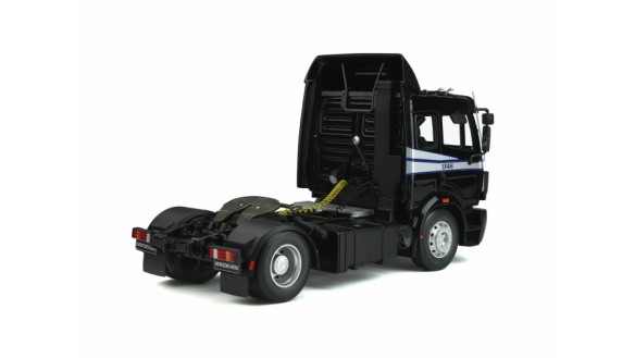 Mercedes-Benz SK 1748 Schwarz Black 1990