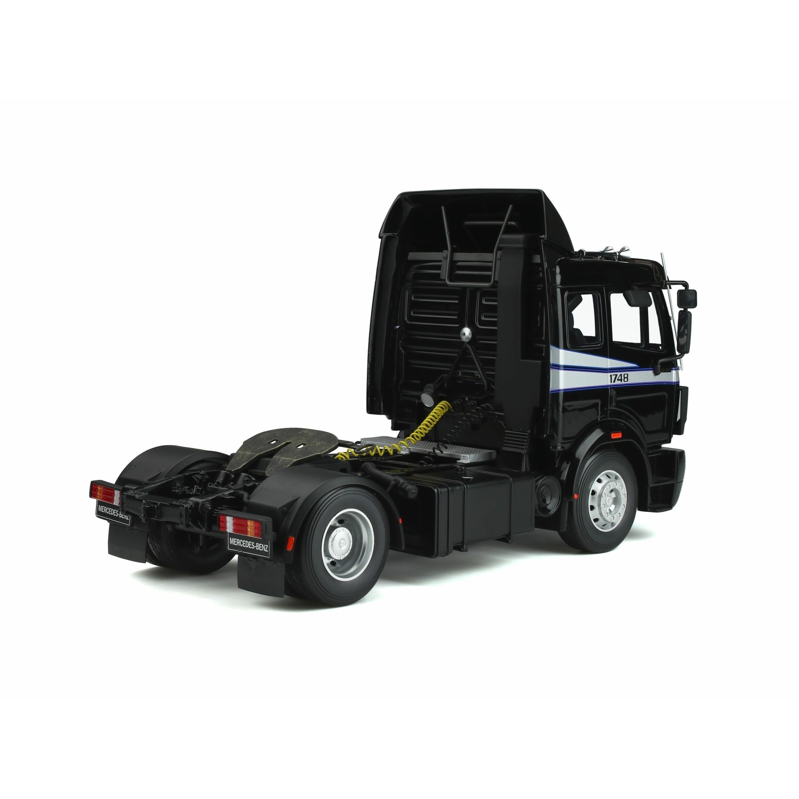 Mercedes-Benz SK 1748 Schwarz Black 1990