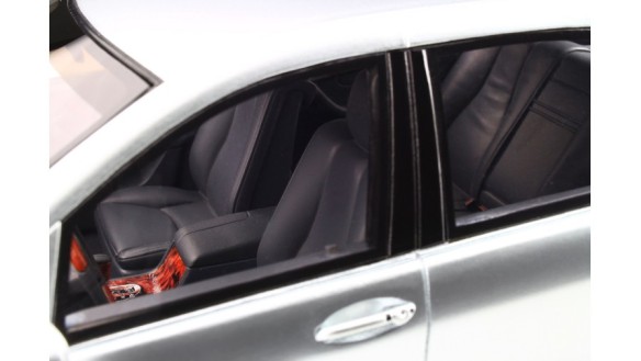 Mercedes-Benz S-Class (W220) 55 AMG Brilliant Silver 2000