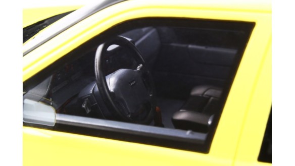 Volvo 850 T5-R Cream Yellow 1995
