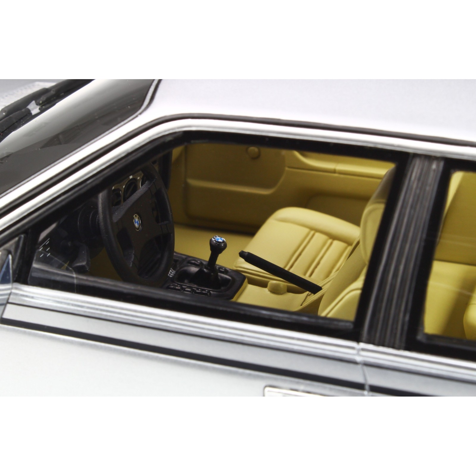 BMW E24 635 CSI Polaris Silver 1982