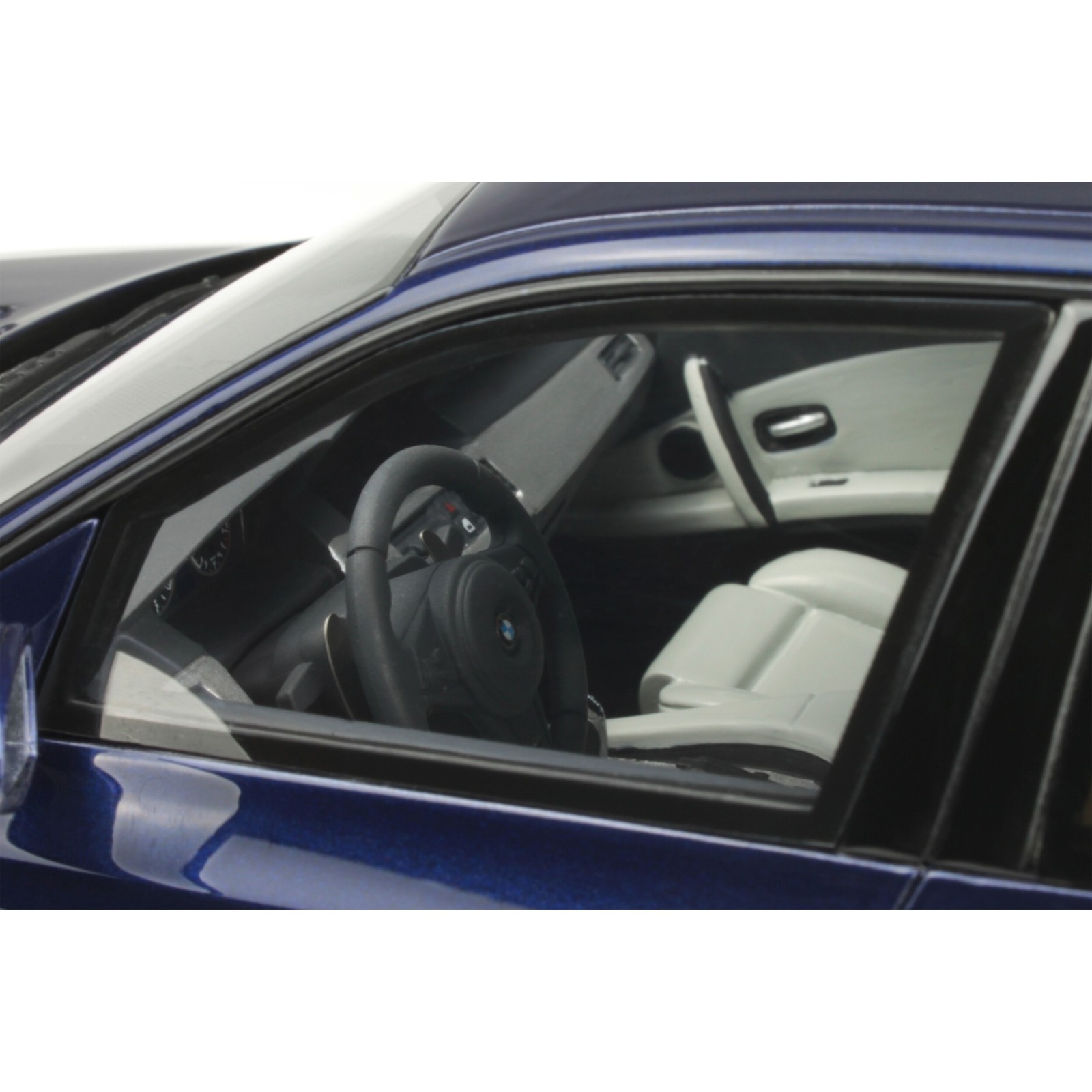 BMW M5 (E61) Touring Monaco Blue 2007