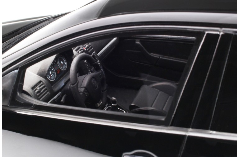 Volkswagen Golf 5 R32 Black A1 2005