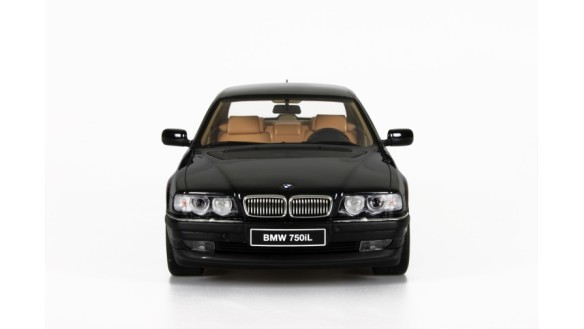 BMW E38 750 iL Schwarz II 668 1998