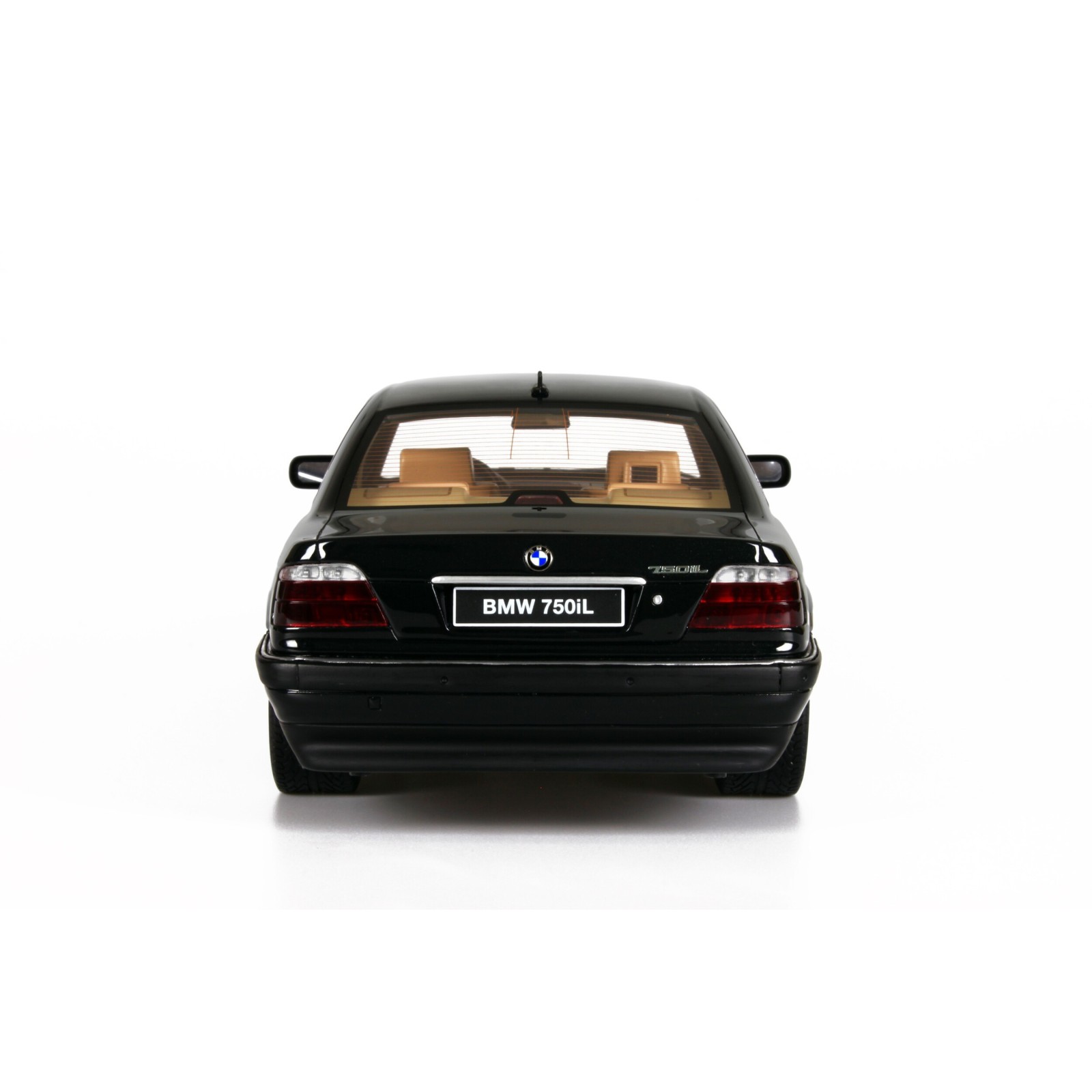 BMW E38 750 iL Schwarz II 668 1998