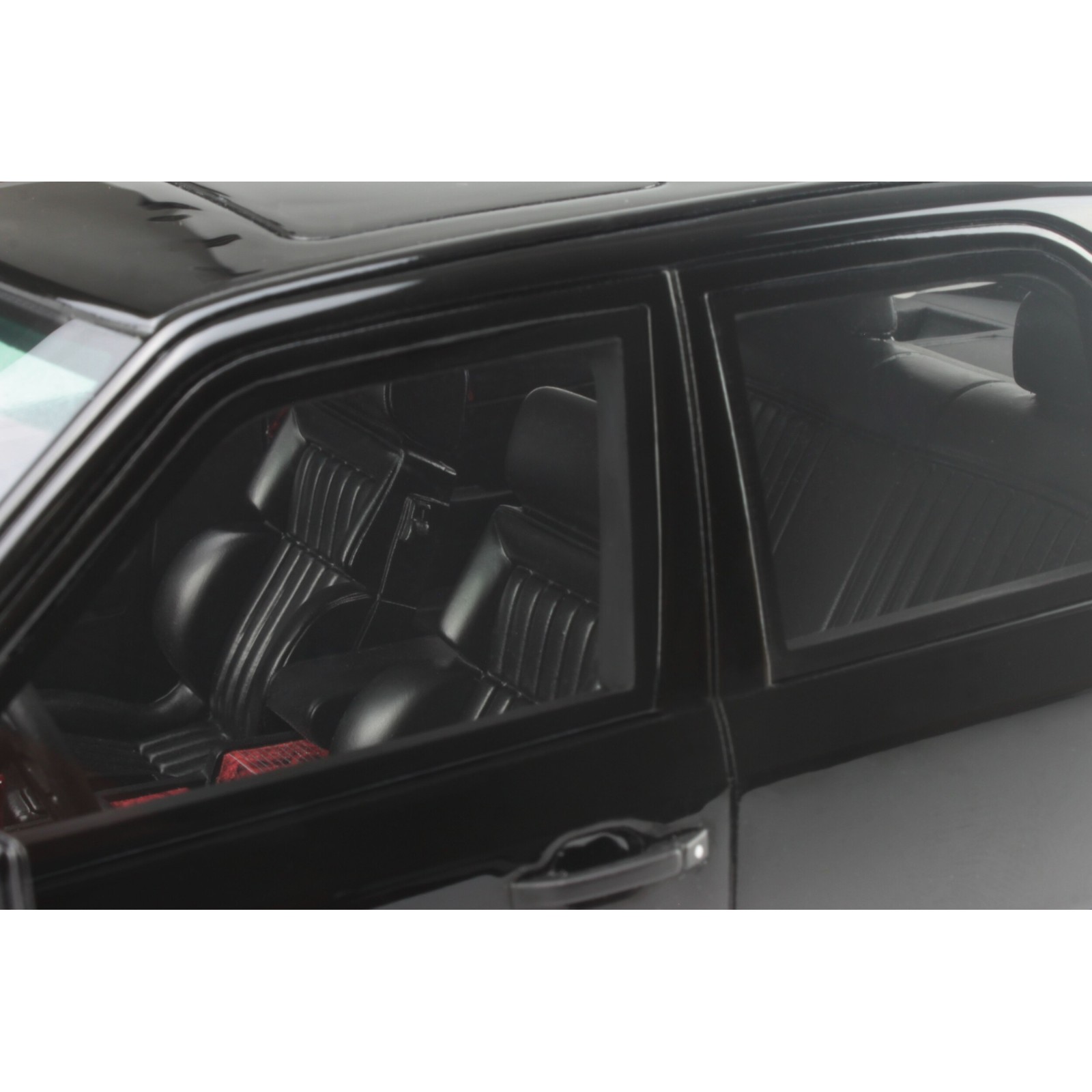 Mercedes-Benz 300 (W124) E 5.6 AMG Black 040 1987