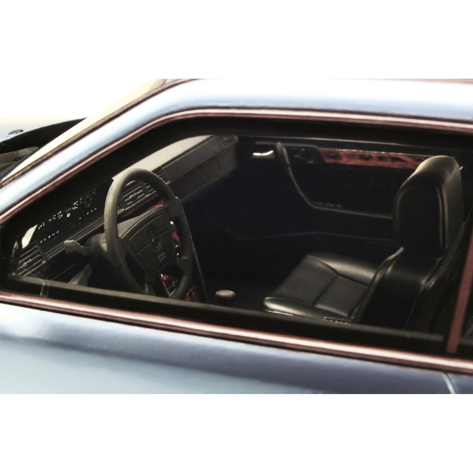 Mercedes-Benz E320 (C124) Coupe Pearl Blue 1987