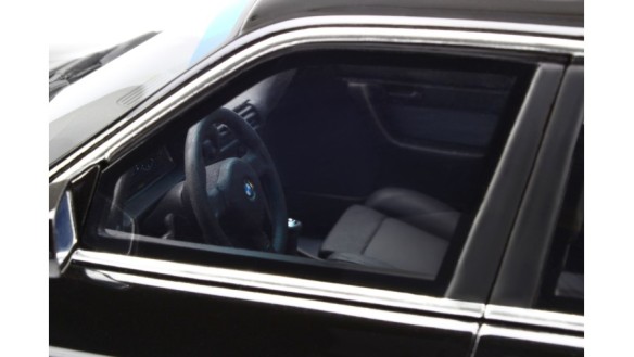 BMW E34 Ph.1 M5 Black 086 1989