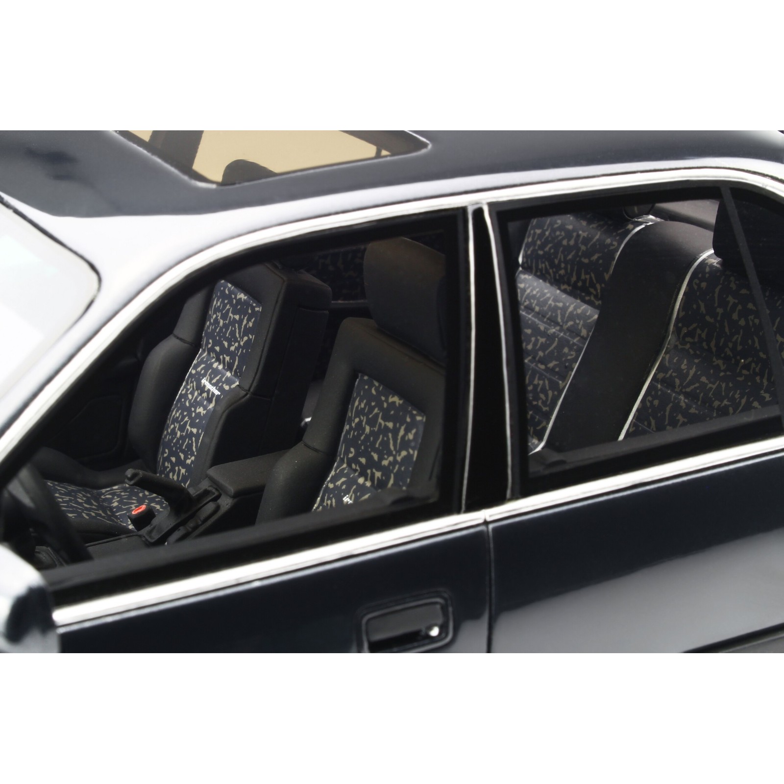 Opel Omega Evo 500 Metallic Black Novaschwarz 1990