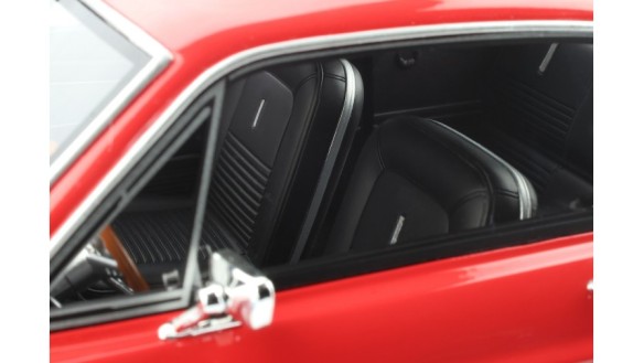 Shelby GT500 FastBack Candy Apple Red 1967