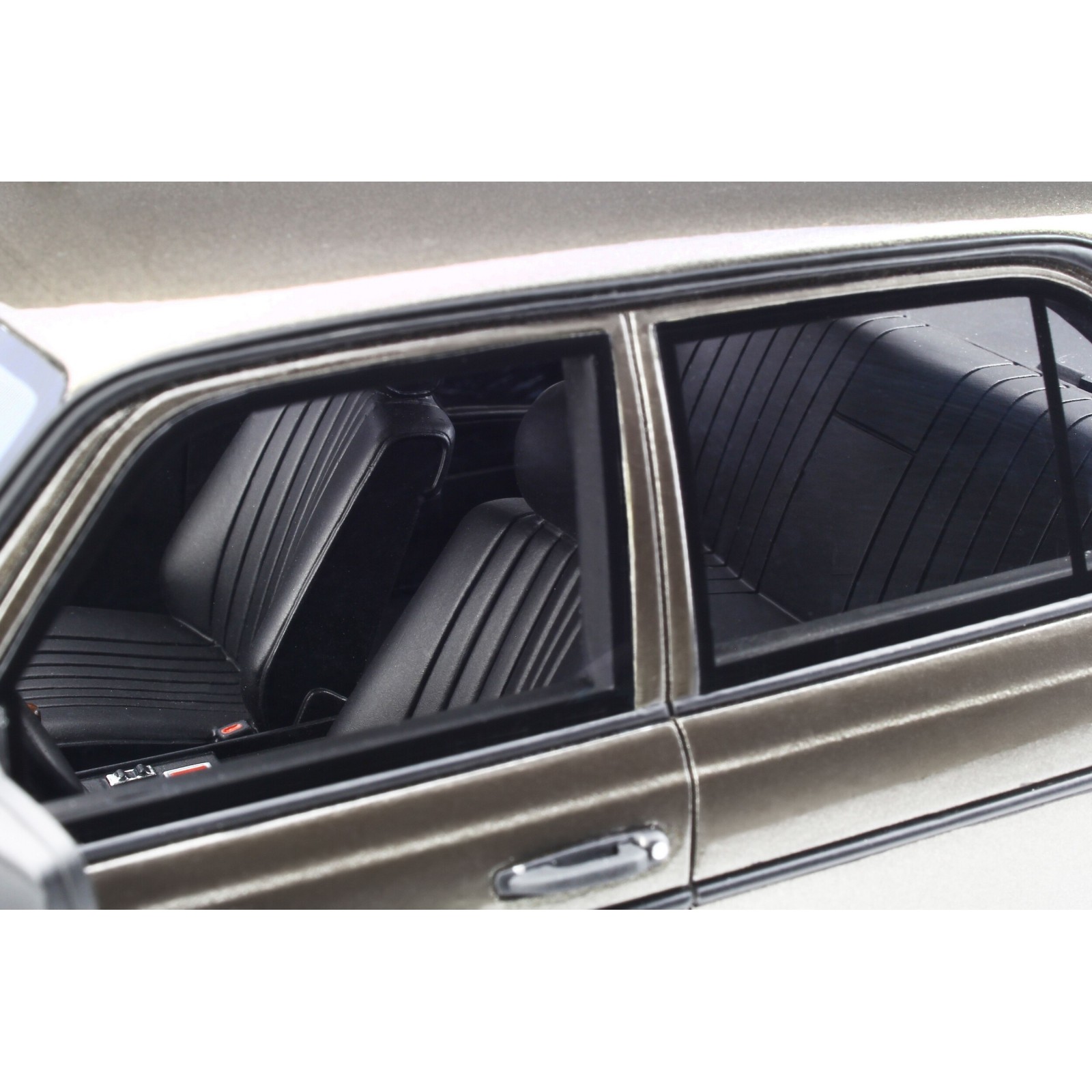 Mercedes-Benz 280 (W123) AMG Anthracite Grey Metallic 1980