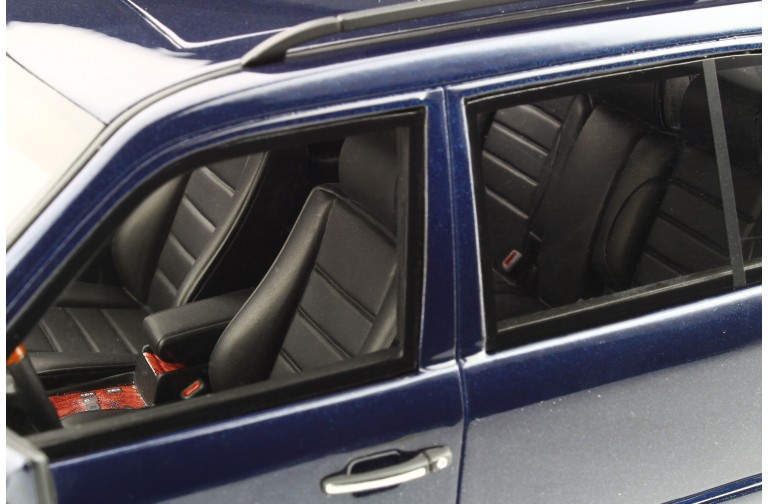 Mercedes-Benz E36 (S124) Ph.3 AMG Azurite Blue 1995