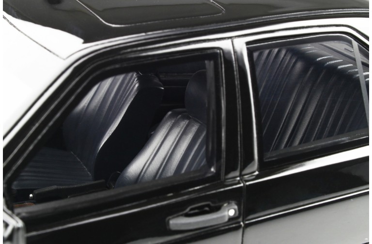 Mercedes-Benz 190E 2.3 AMG Black 1984