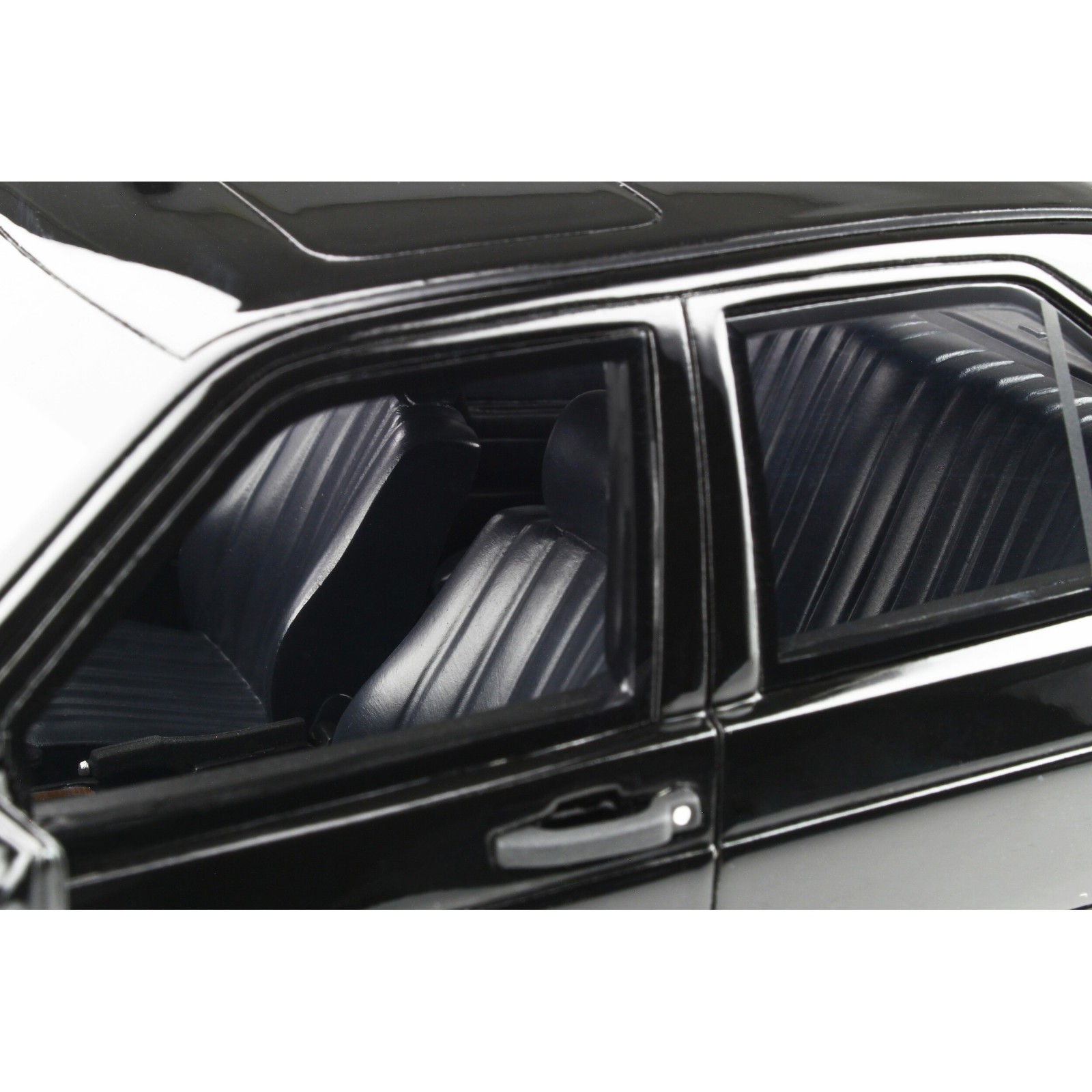 Mercedes-Benz 190E 2.3 AMG Black 1984