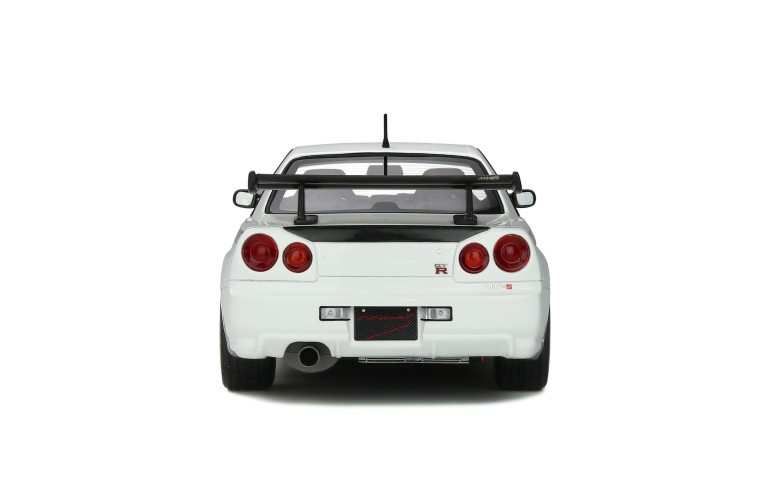 Nissan Skyline GT-R Mines White Pearl 2011