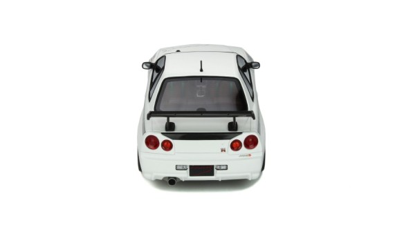 Nissan Skyline GT-R Mines White Pearl 2011