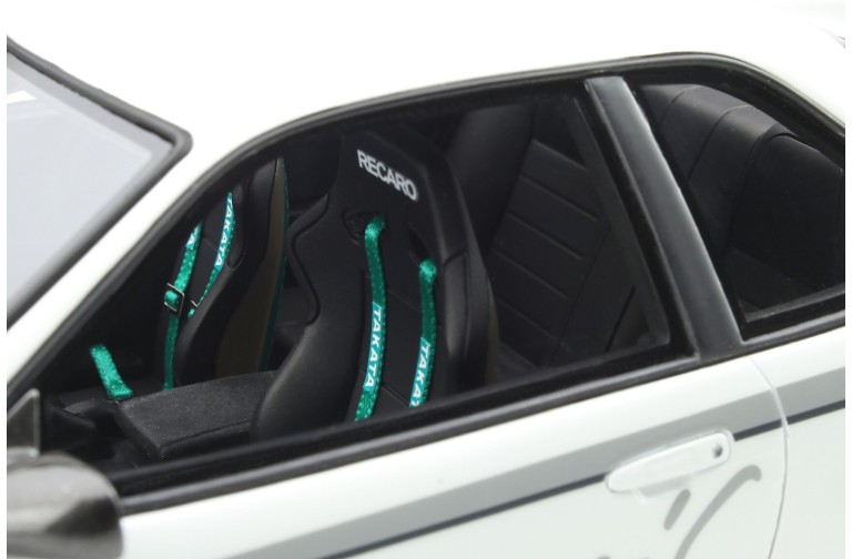 Nissan Skyline GT-R Mines White Pearl 2011