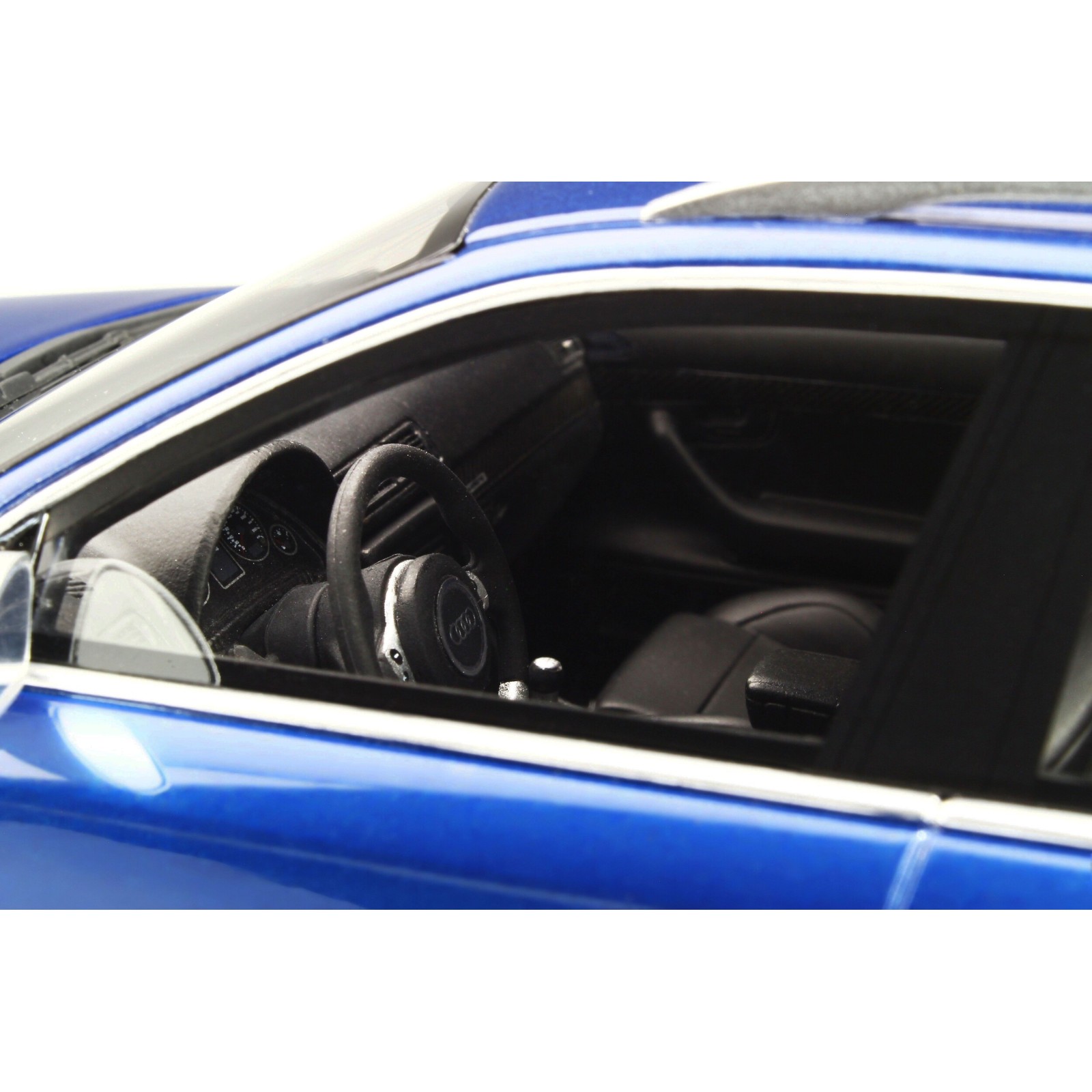 Audi RS 4 (B7) Sepang Blue 2005