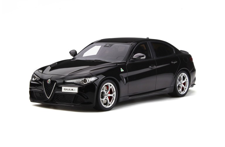 Alfa Romeo Giulia Quadrifoglio Nero Vulcano 2016