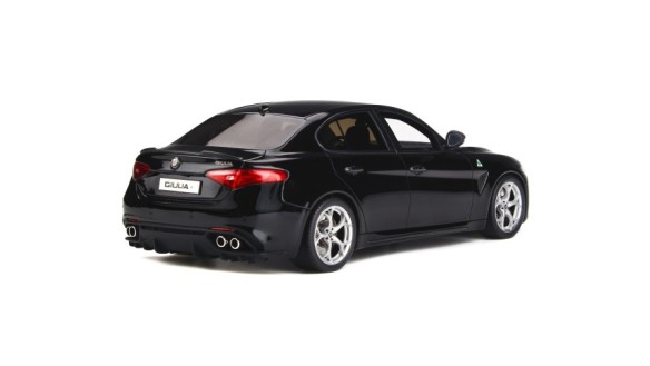 Alfa Romeo Giulia Quadrifoglio Nero Vulcano 2016