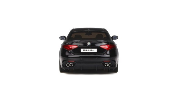 Alfa Romeo Giulia Quadrifoglio Nero Vulcano 2016