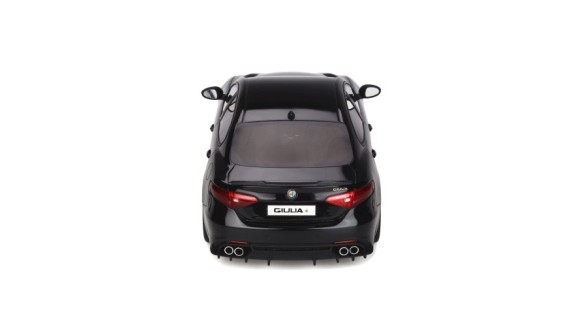 Alfa Romeo Giulia Quadrifoglio Nero Vulcano 2016