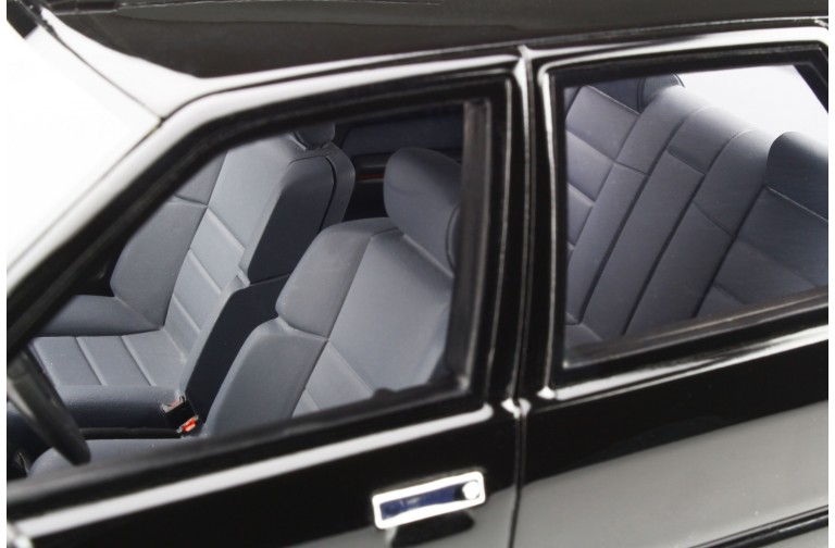 Renault 21 Ph.1 Turbo Noir 1986