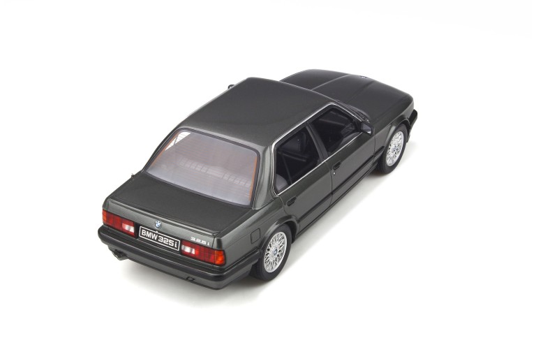 BMW E30 325i Sedan Dolphine Grey 1988