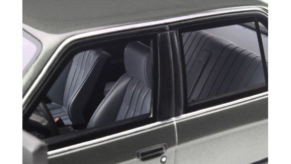 BMW E30 325i Sedan Dolphine Grey 1988