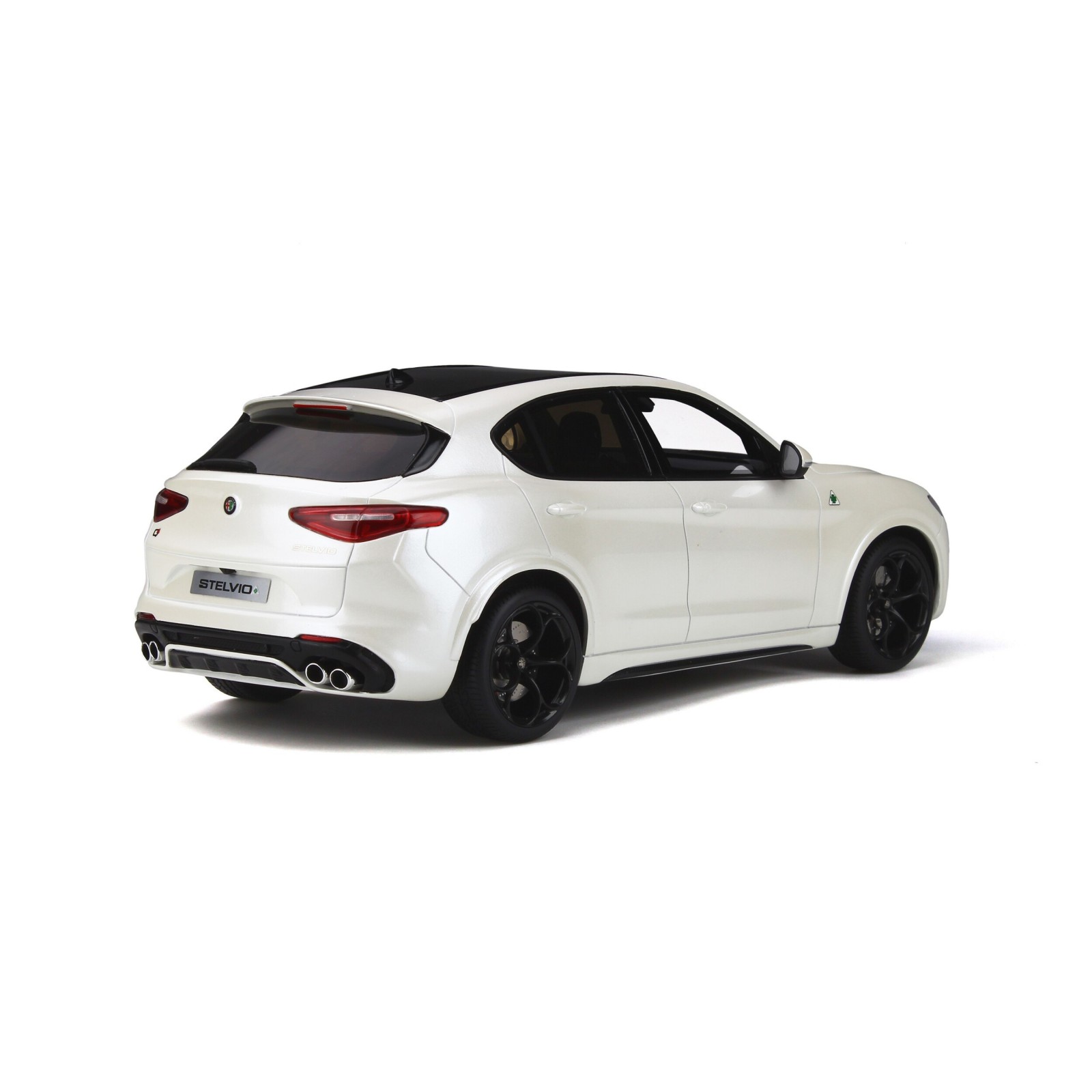 Alfa Romeo Stelvio Quadrifoglio Alfa White 2017