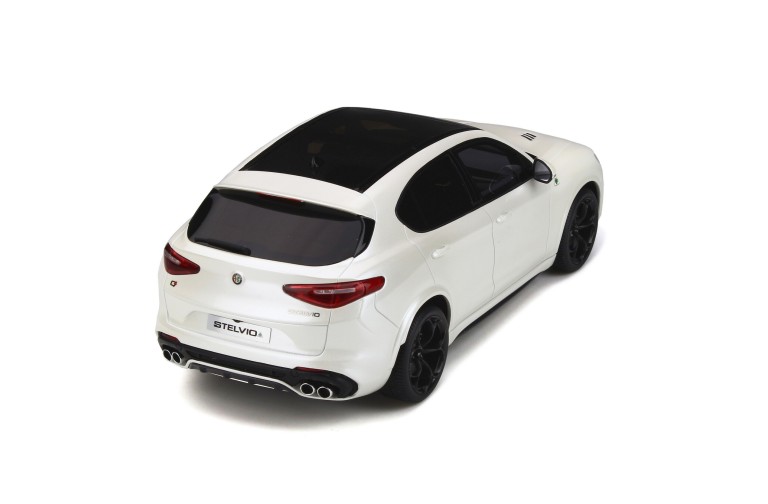 Alfa Romeo Stelvio Quadrifoglio Alfa White 2017