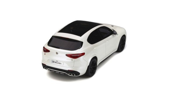 Alfa Romeo Stelvio Quadrifoglio Alfa White 2017