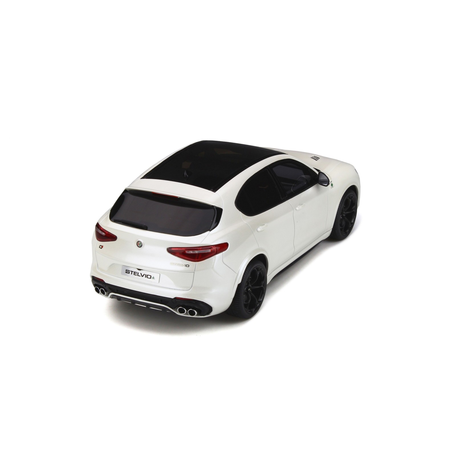 Alfa Romeo Stelvio Quadrifoglio Alfa White 2017