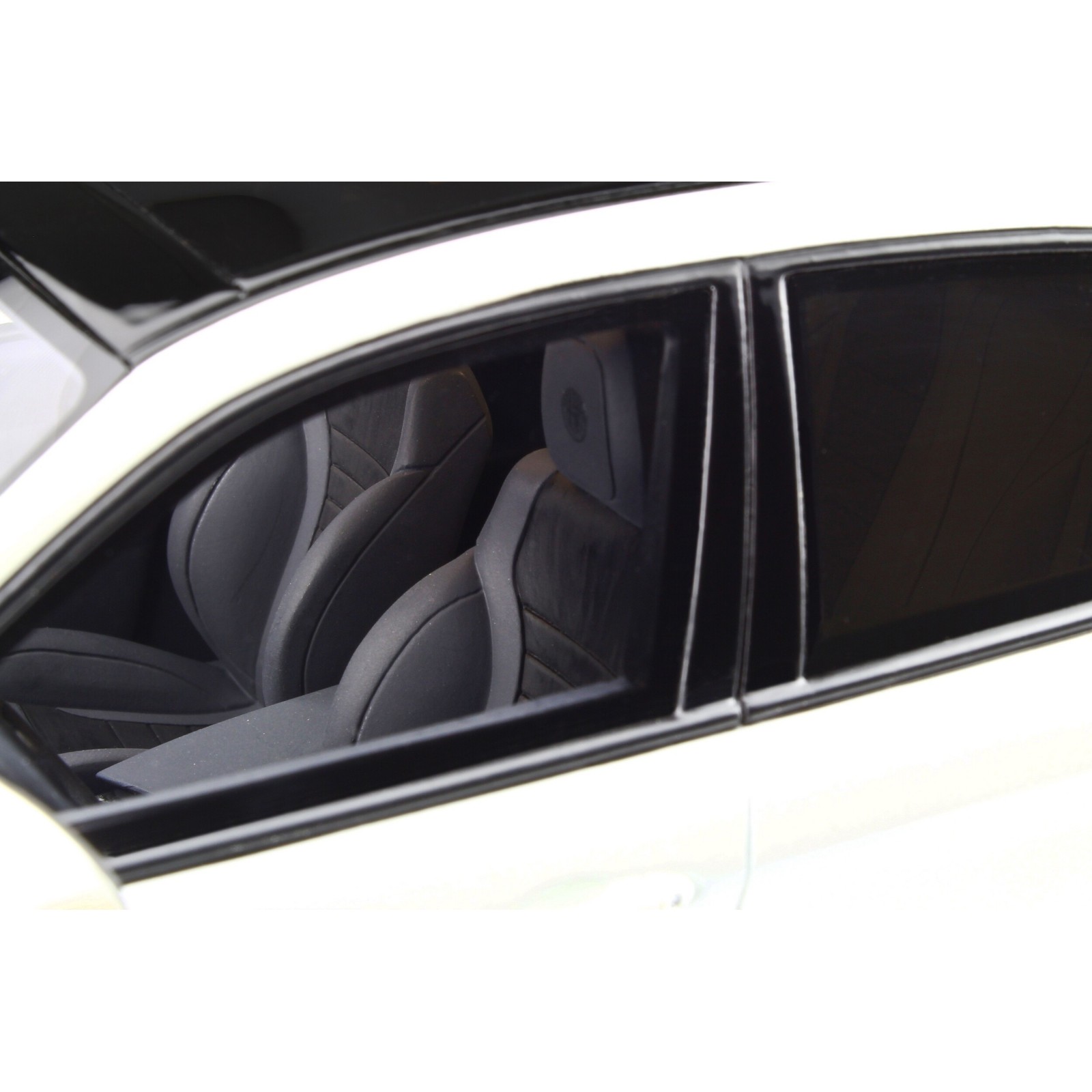 Alfa Romeo Stelvio Quadrifoglio Alfa White 2017