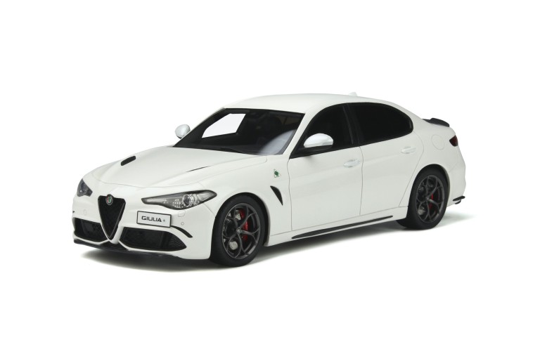 Alfa Romeo Giulia Quadrifoglio White trofeo 2019