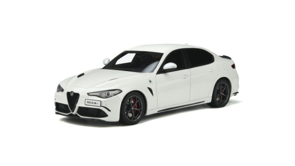 Alfa Romeo Giulia Quadrifoglio White trofeo 2019