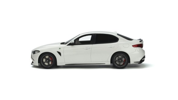 Alfa Romeo Giulia Quadrifoglio White trofeo 2019