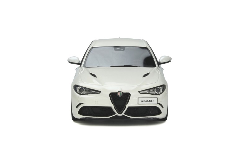 Alfa Romeo Giulia Quadrifoglio White trofeo 2019