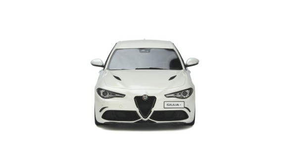 Alfa Romeo Giulia Quadrifoglio White trofeo 2019