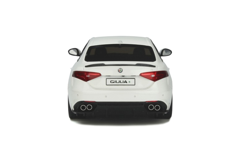 Alfa Romeo Giulia Quadrifoglio White trofeo 2019