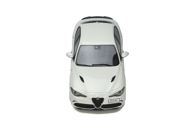 Alfa Romeo Giulia Quadrifoglio White trofeo 2019