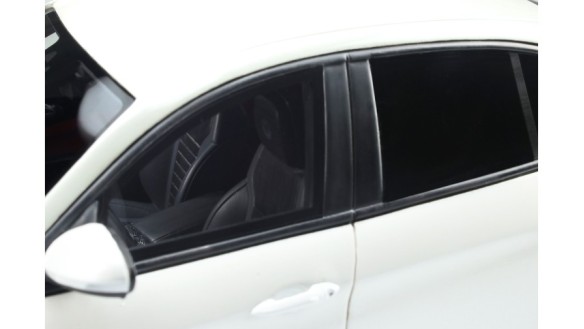 Alfa Romeo Giulia Quadrifoglio White trofeo 2019