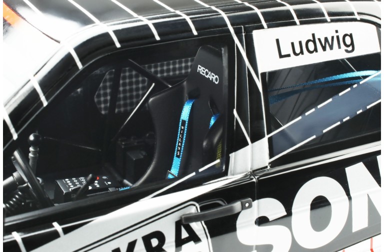 Mercedes-Benz W201 190 EVO 2 DTM 1992