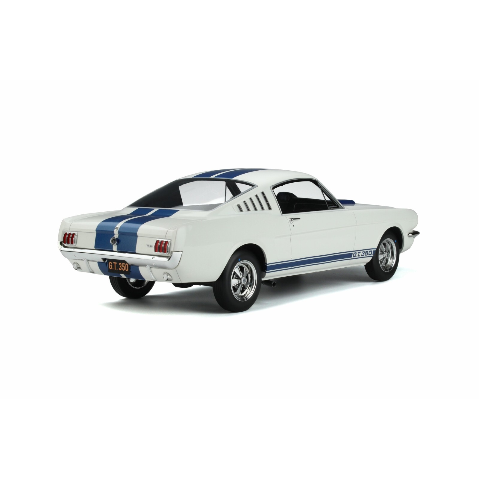 Shelby GT350 Wimbledon White and Blue stripes 1965