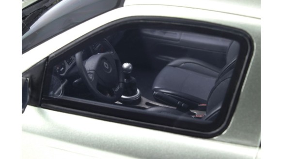 Renault Clio Ph.2 V6 Gris Titanium 2003