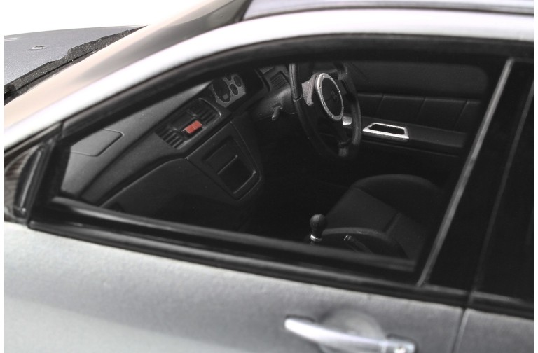 Mitsubishi Lancer Evo 8 MR FQ-400 Cool Grey 2005