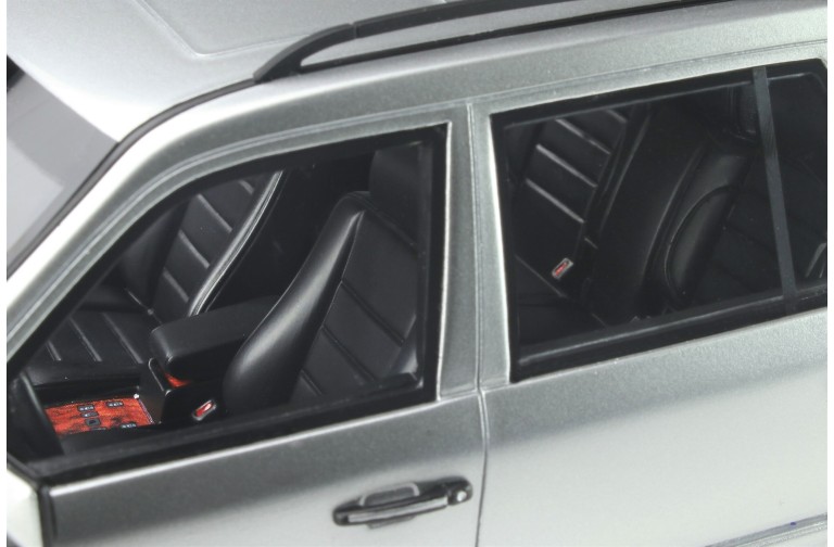 Mercedes-Benz S124 E36 AMG Brilliant Silver 1995